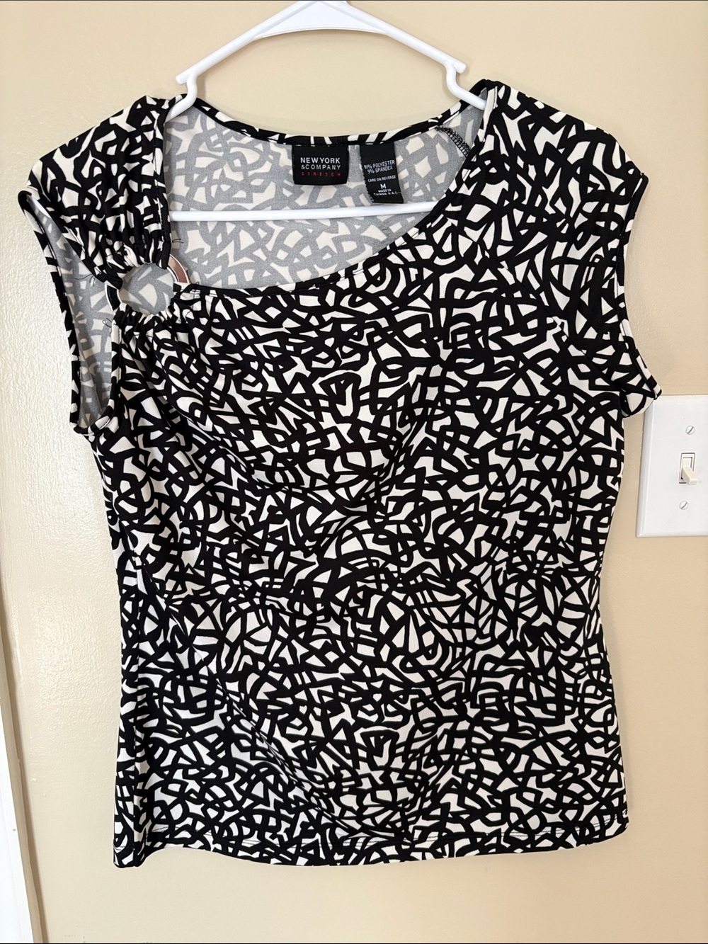 New York & Company Black and White Abstract Cap-Sleeve Top with Ring Accent